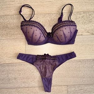 Intimissimi purple balconette-style bra (34B) and matching thong (S)